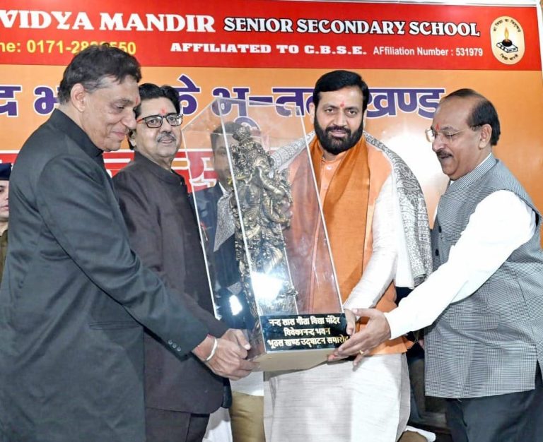सीएम नायब सैनी ने विरोधियो पर किया पलटवार… दिल्ली जाने वाले किसानों को लेकर कहा ये