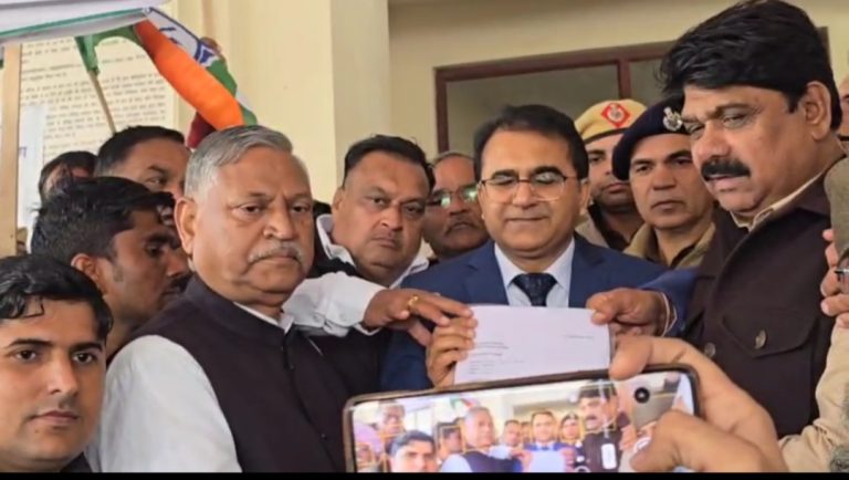 केंद्रीय गृहमंत्री अमित शाह के विरोध में कांग्रेस का प्रदर्शन..इस्तीफा की मांग